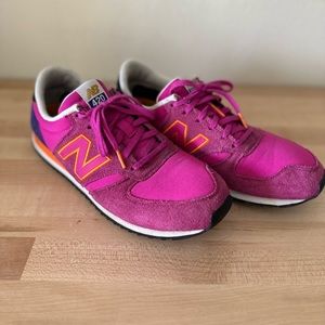 New Balance 420 running sneakers
